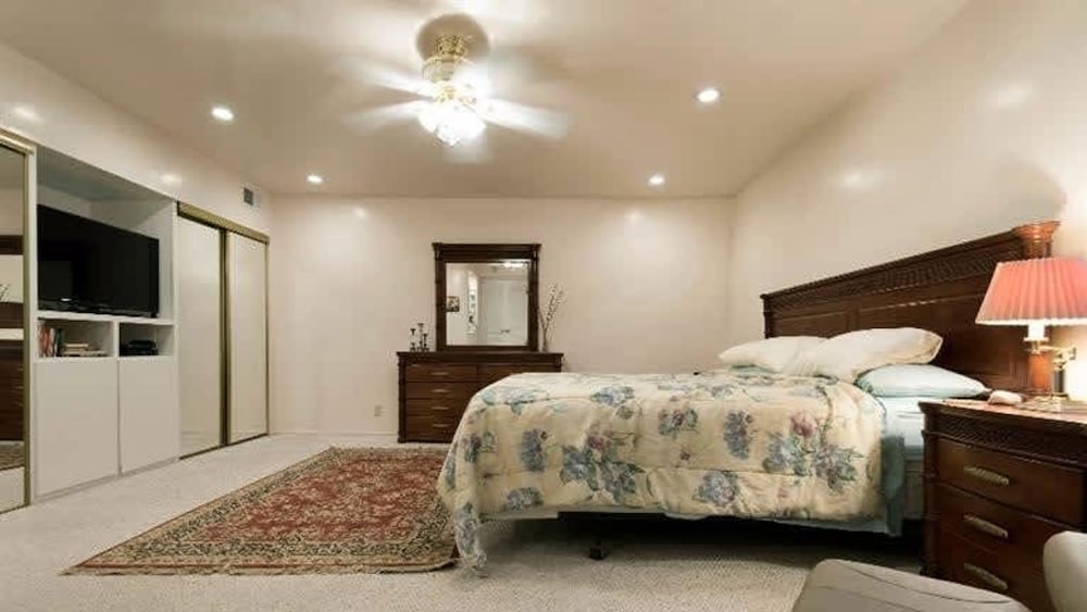Lakeside Golf Course Retreat in Cathedral City