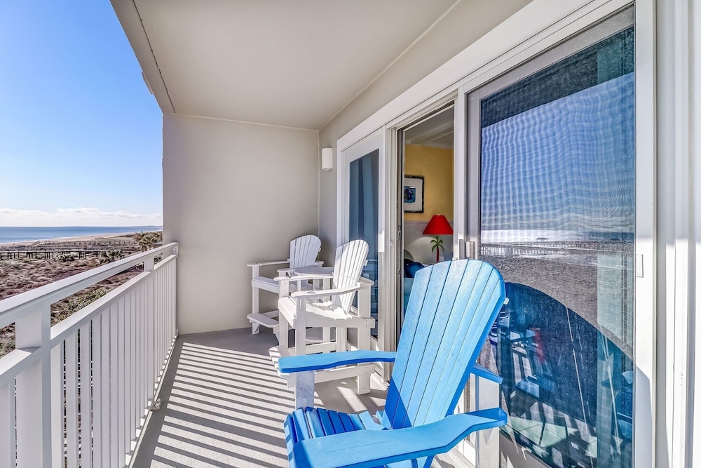Ketch Courtyard 405 2 Bedroom Condo