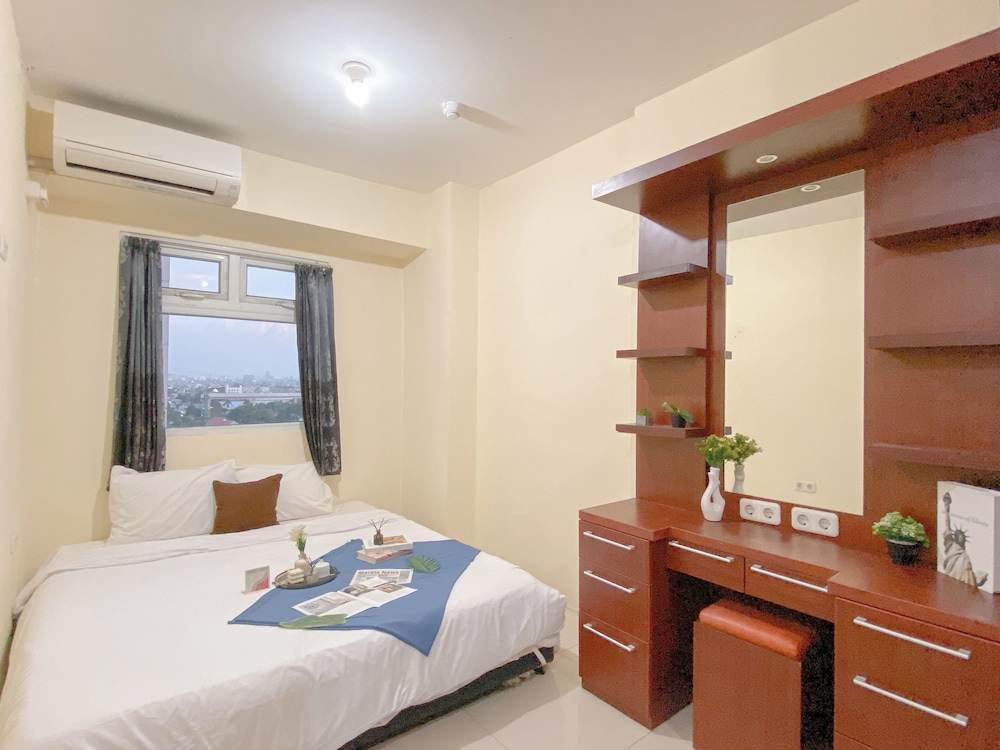 Combined 1Br With Extra Room Apartment At Green Pramuka City