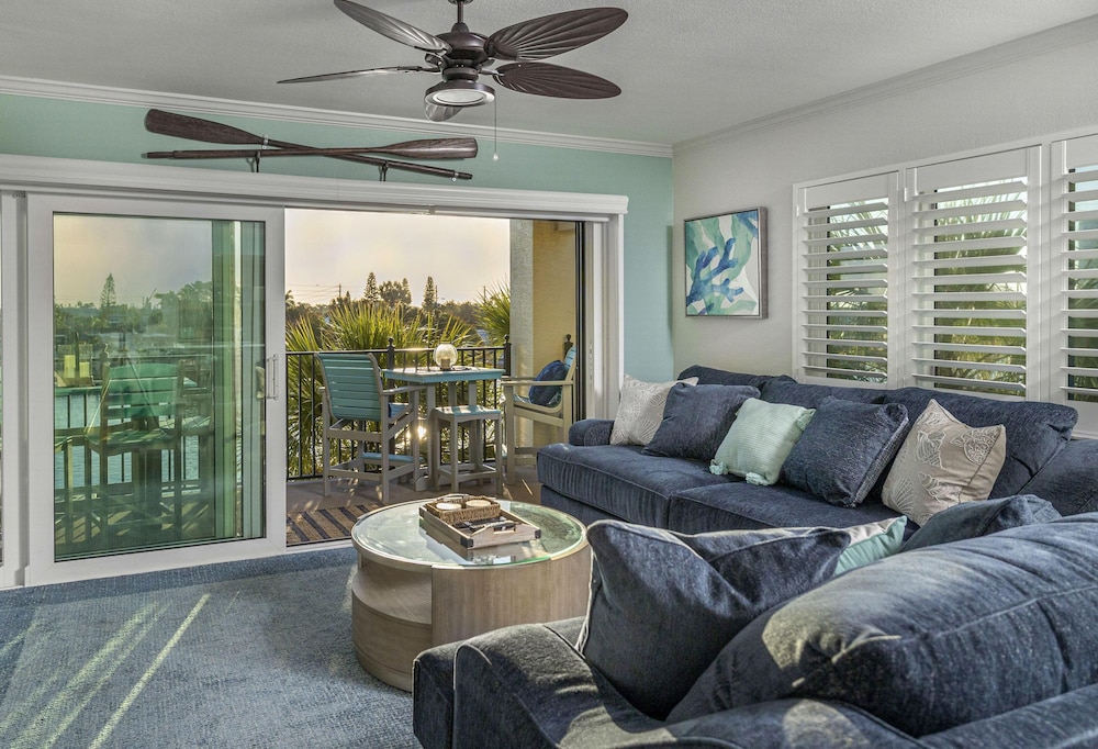 Land's End 4-306 Bay Front - Premier