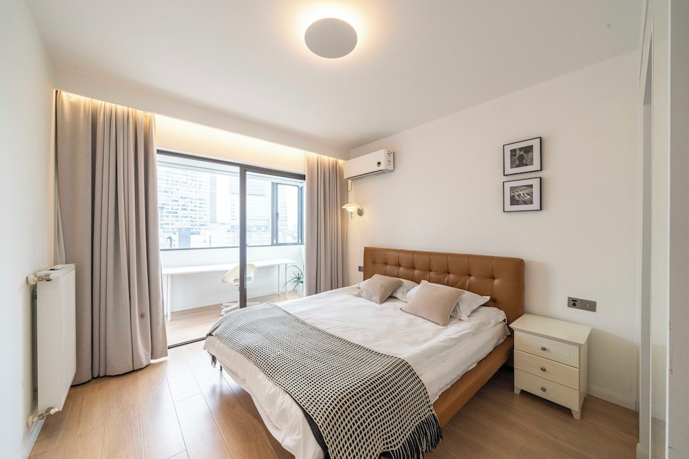 Book and Bed-People's Square