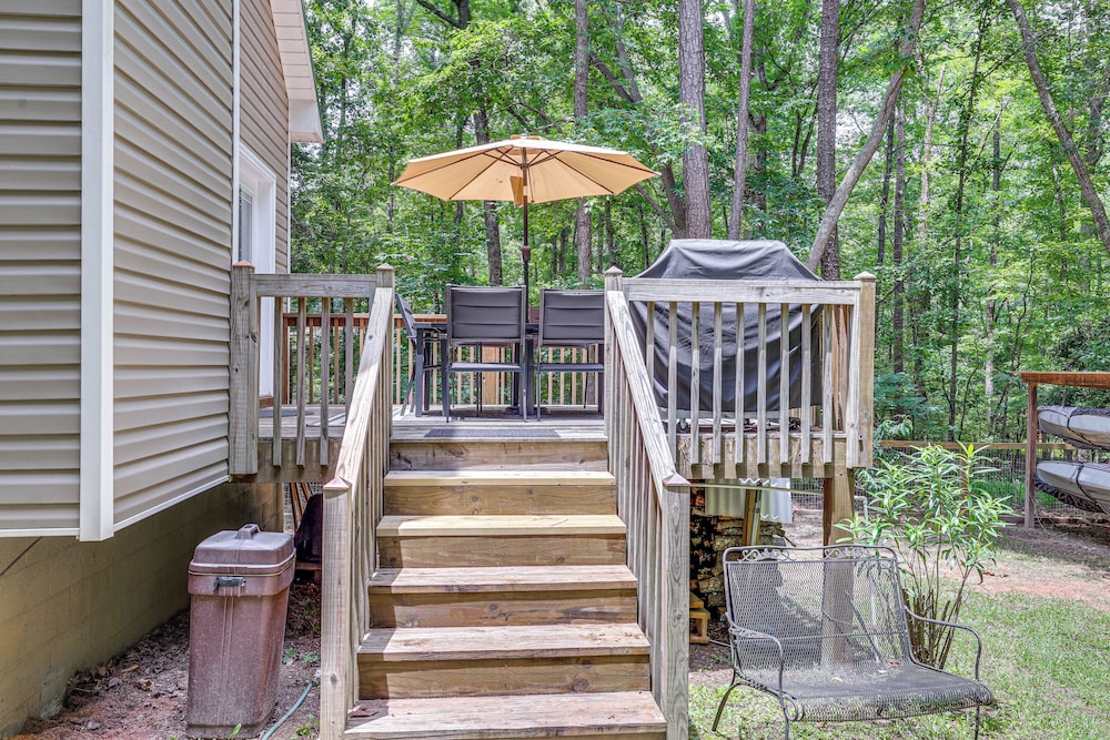 Fisher's Retreat Near Lake Thurmond: Tignall Home