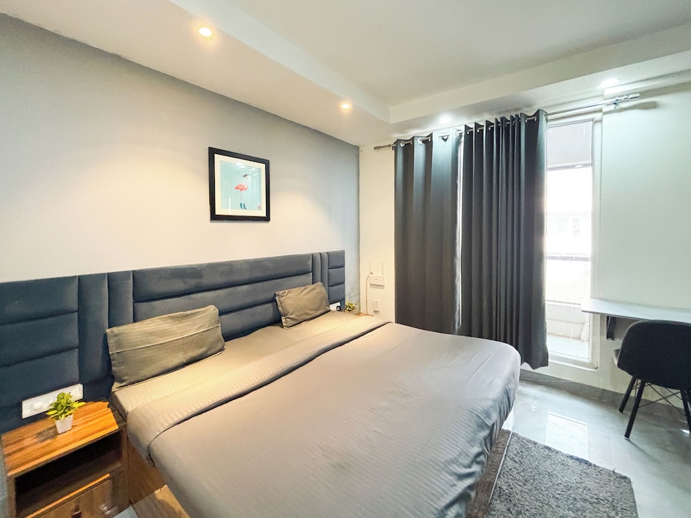 Housr Sector 45 Gurgaon Near Huda City