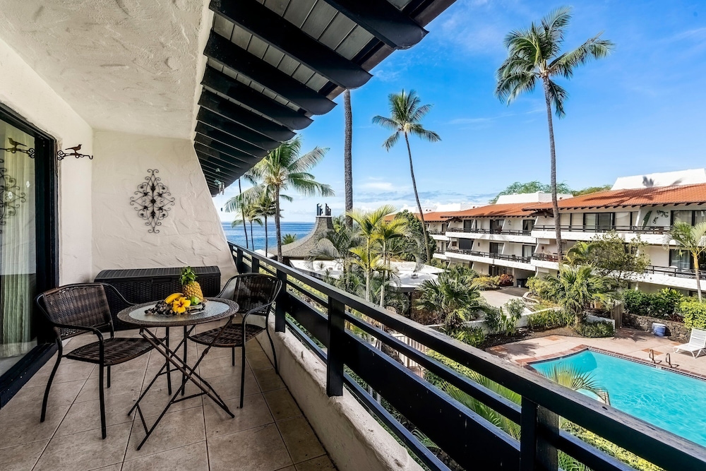 Updated Top Floor - Ocean Views - Vrkcv