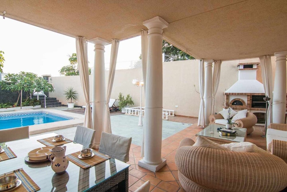 Bayside Concha House Beachfront Oasis With Heated Pool