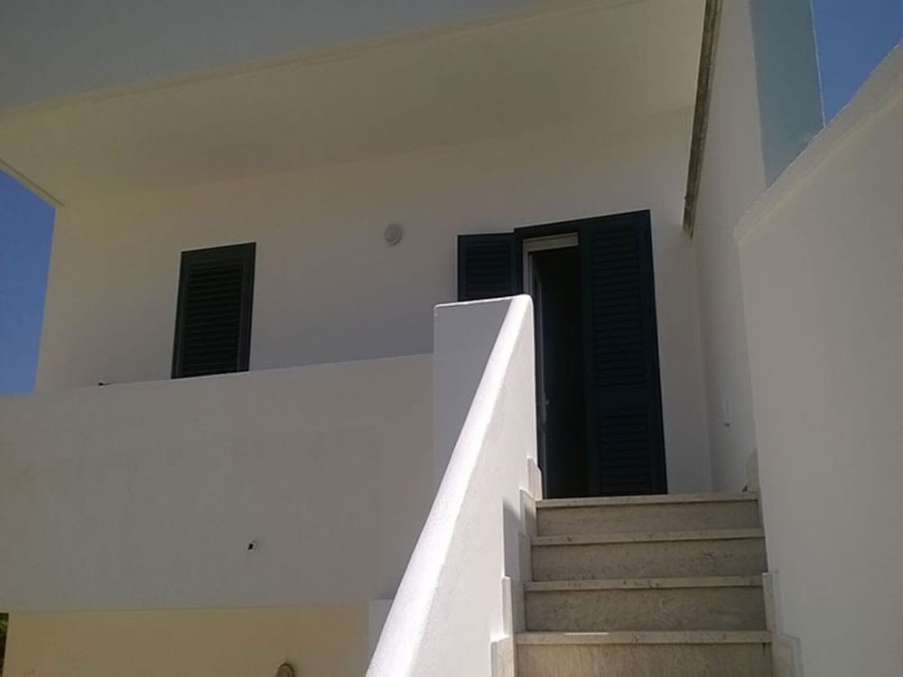 Charming Apartment In Central Location With Air Conditioning, Pets view 3