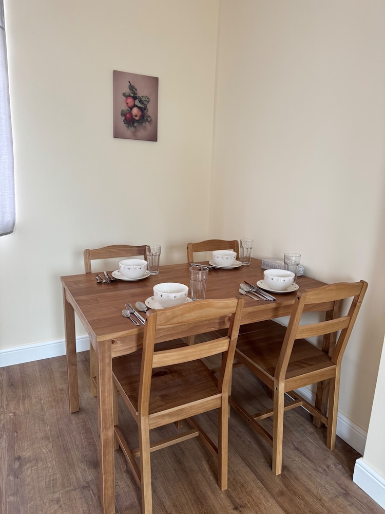 London Retreat With Great Location