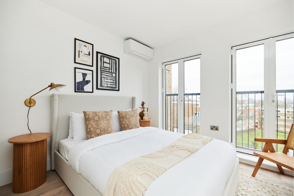 Wembley Vacations - The Wembley Park Corner - Classy 2bdr Flat With Balcony - Property Image 4