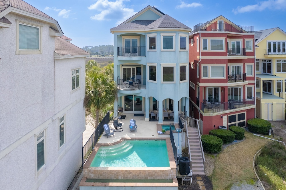 Coastal Marsh by Avantstay Infinity Pool Hot Tub View Pool Table Ping Pong