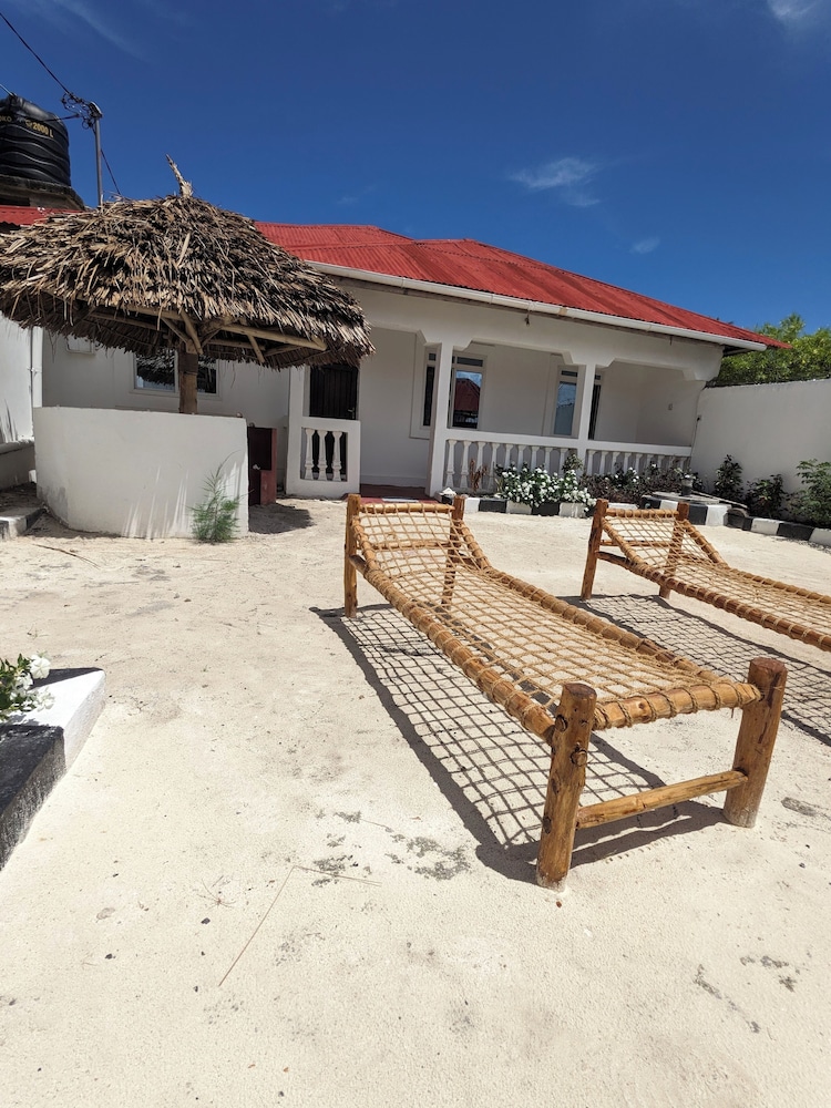 ndeni house paje