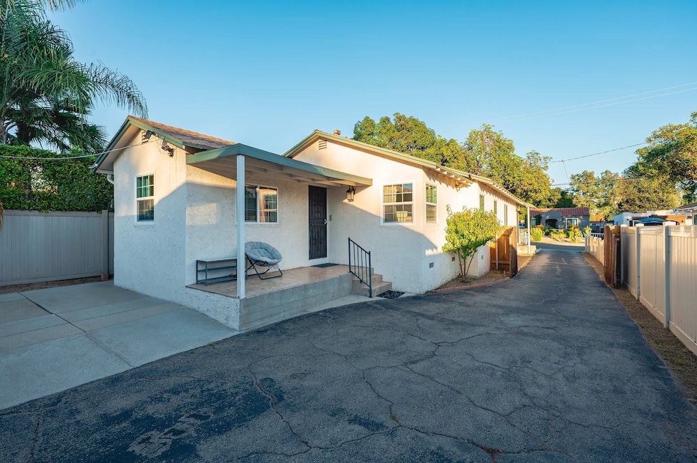 Cozy Pasadena Home Steps From Rose Bowl w Parking
