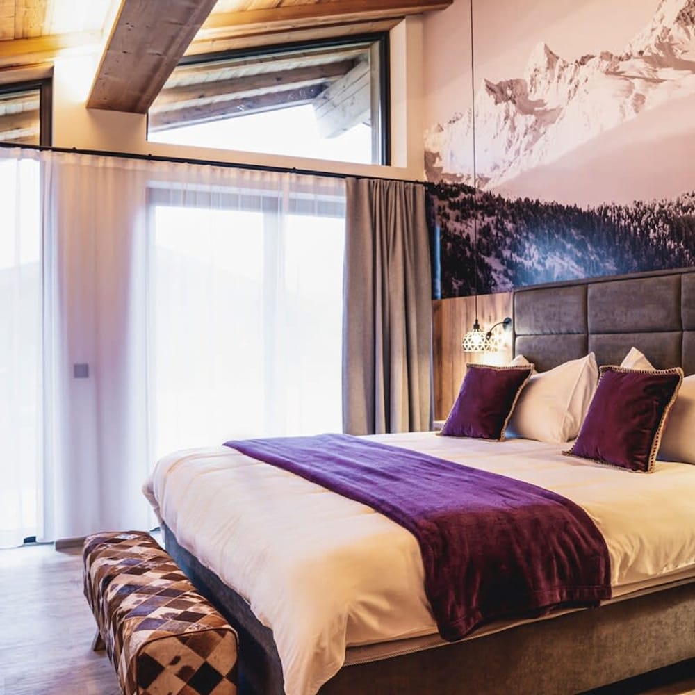 Chalet Amadeus - Designer Luxury Chalet for 14