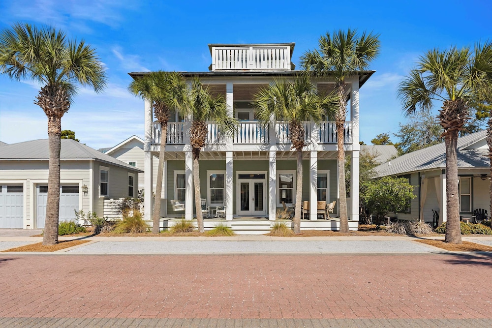 30A Wave and Sea by Avantstay Lagoon Pool, Walk to Beach