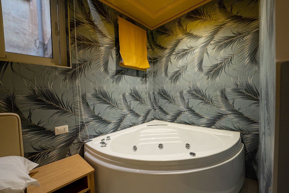P.C. Boutique H. Napoli Centro by ClaPa Group Dislocated Hospitality
