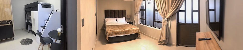 Bryanston Palms Accommodation