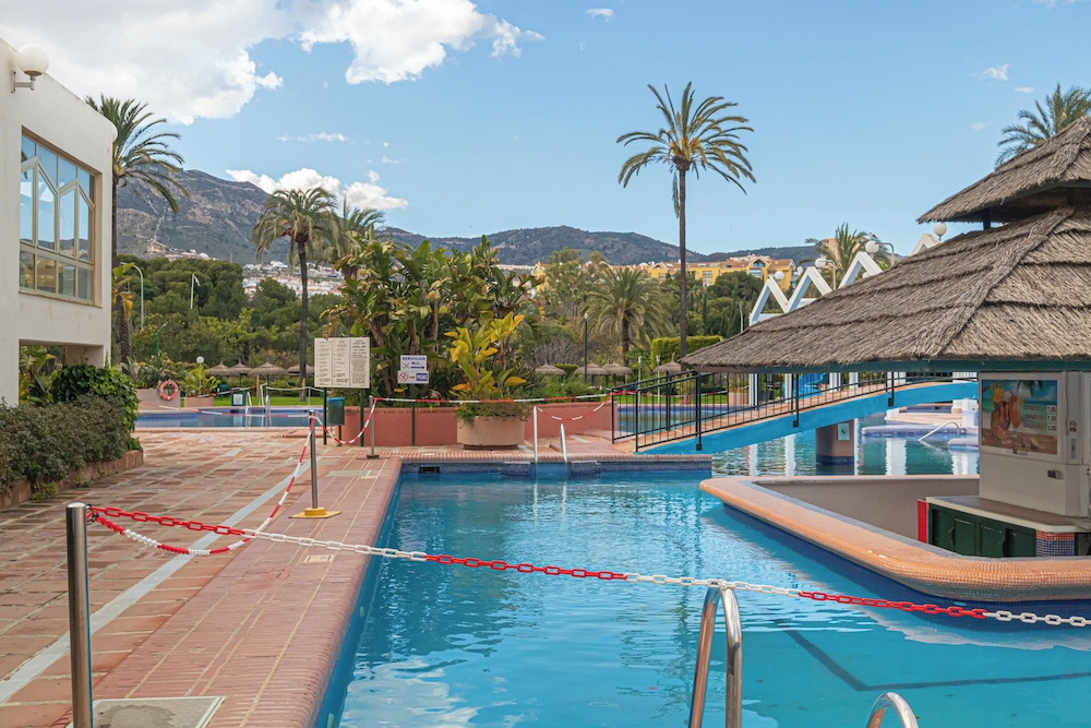 Benalbeach With Pools And Seaview
