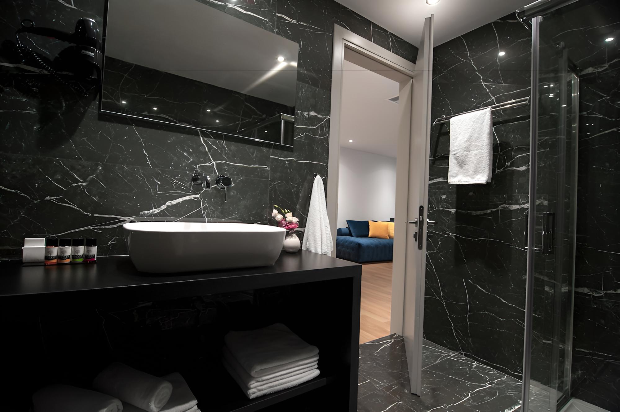 Athenaeum Palace & Luxury Suites