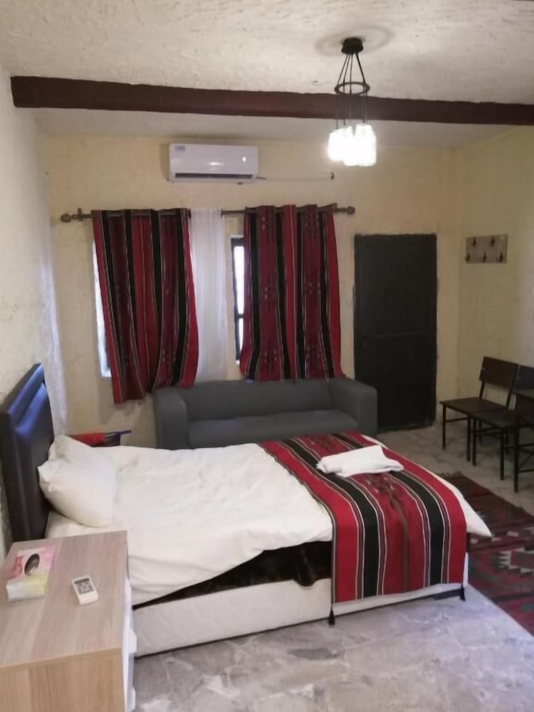 Matan Rural Lodge view 4