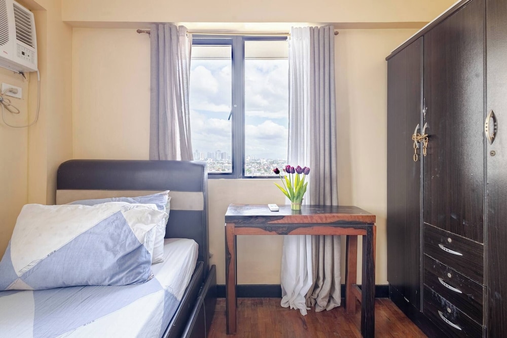 Lovely Skyview Haven -near BGC