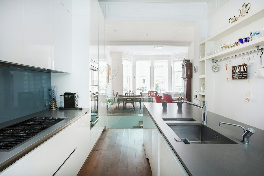 Courtfield Road II by Onefinestay