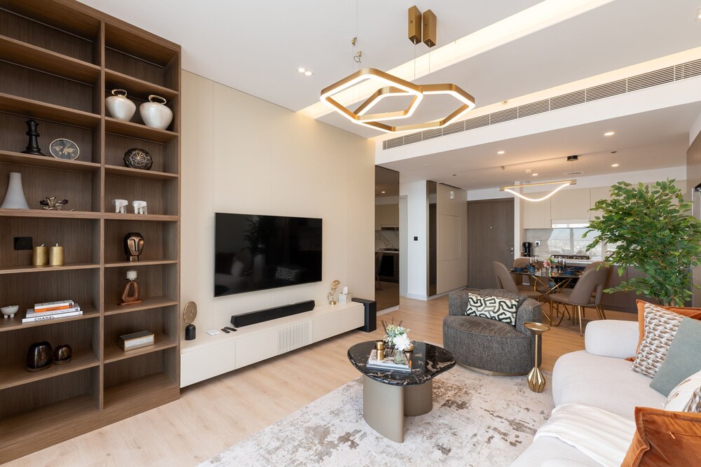 Premium 2BR Emaar Beachfront w Beach Access