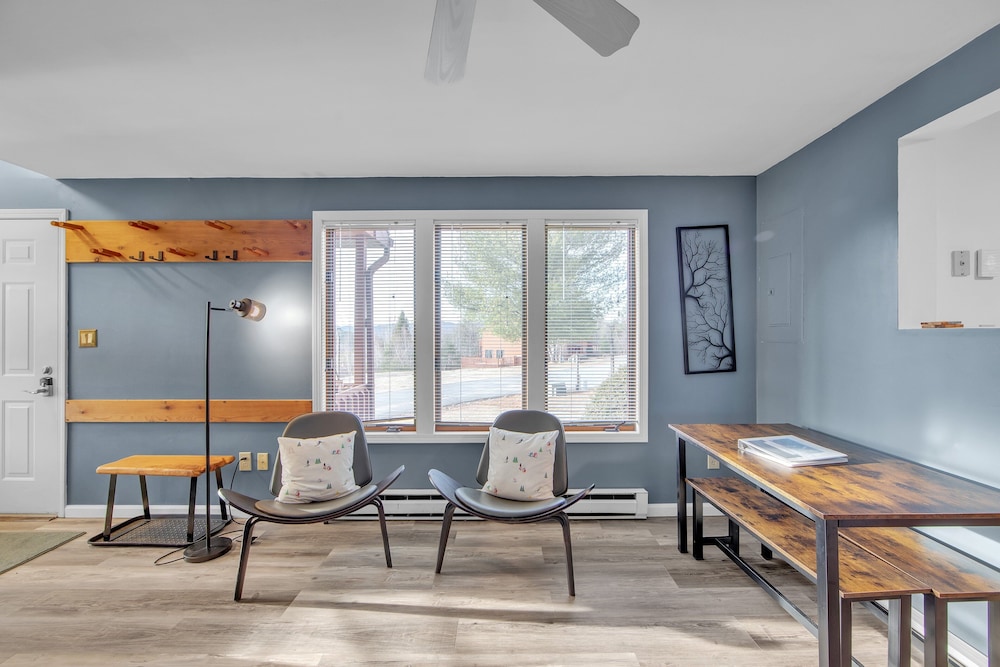 Little Cloud 10m Retreat With Adirondack Charm 1 Bedroom Townhouse by The Summit at Gore Mountain