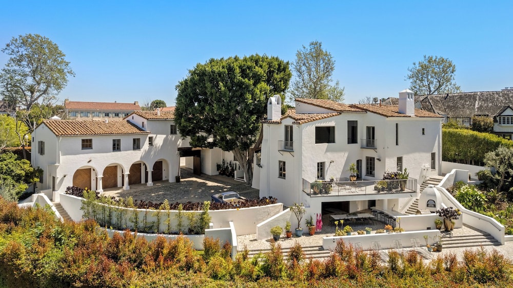 Howard Hughes Estate - Spanish Revival Gem w/ Pool, Wine Cellar & Guest House