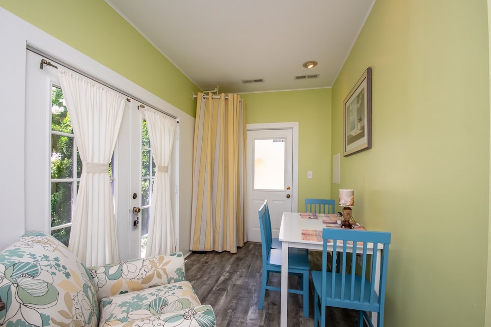 Homestead Bed & Breakfast at Rehoboth