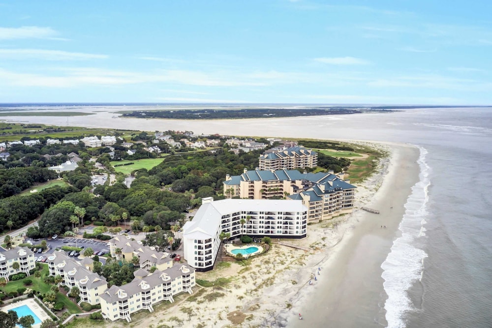 518 Seascape Waterfront Views + Community Pool