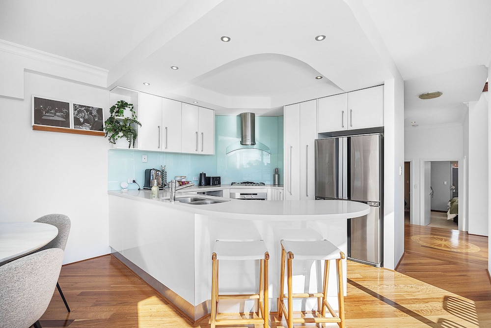 Designer Luxury 3brd - Epic Views - South Perth