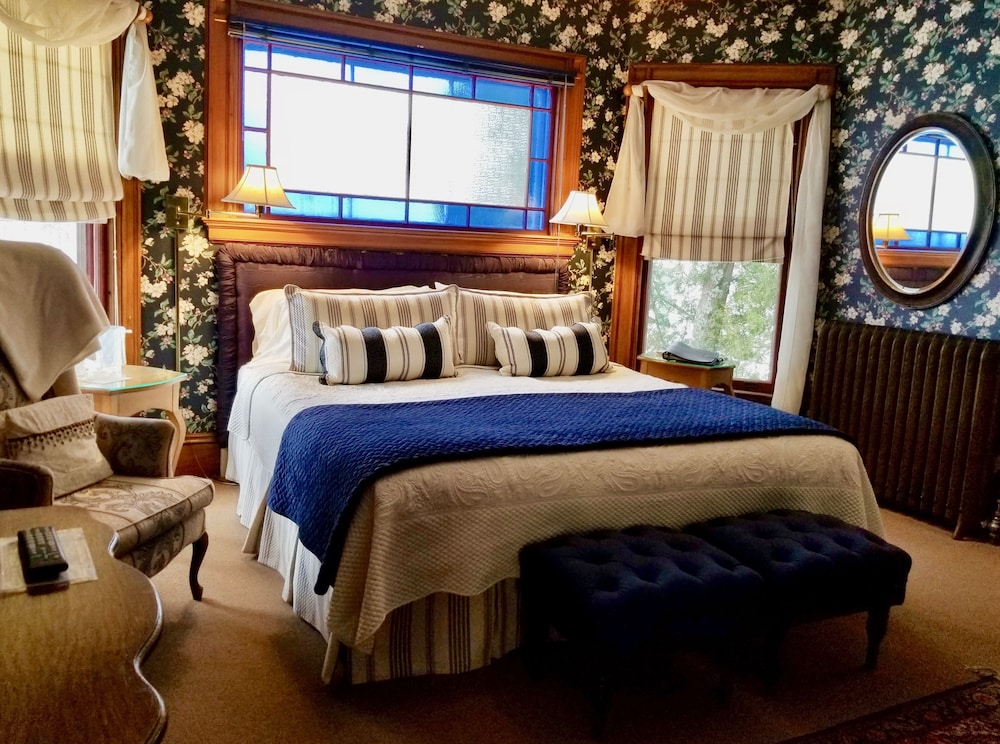 Greenville Inn at Moosehead Lake
