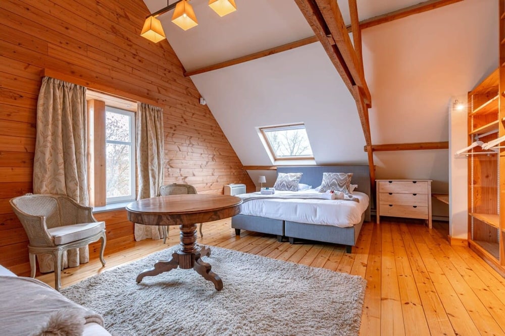 Huyze Termote - Prime Villa With Wonderful Garden
