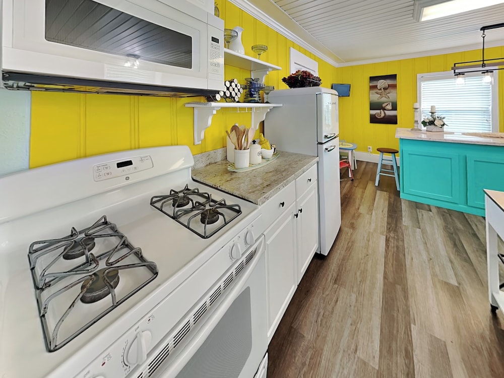 Seawall Celebration Manor by Ryson Vacation Rentals
