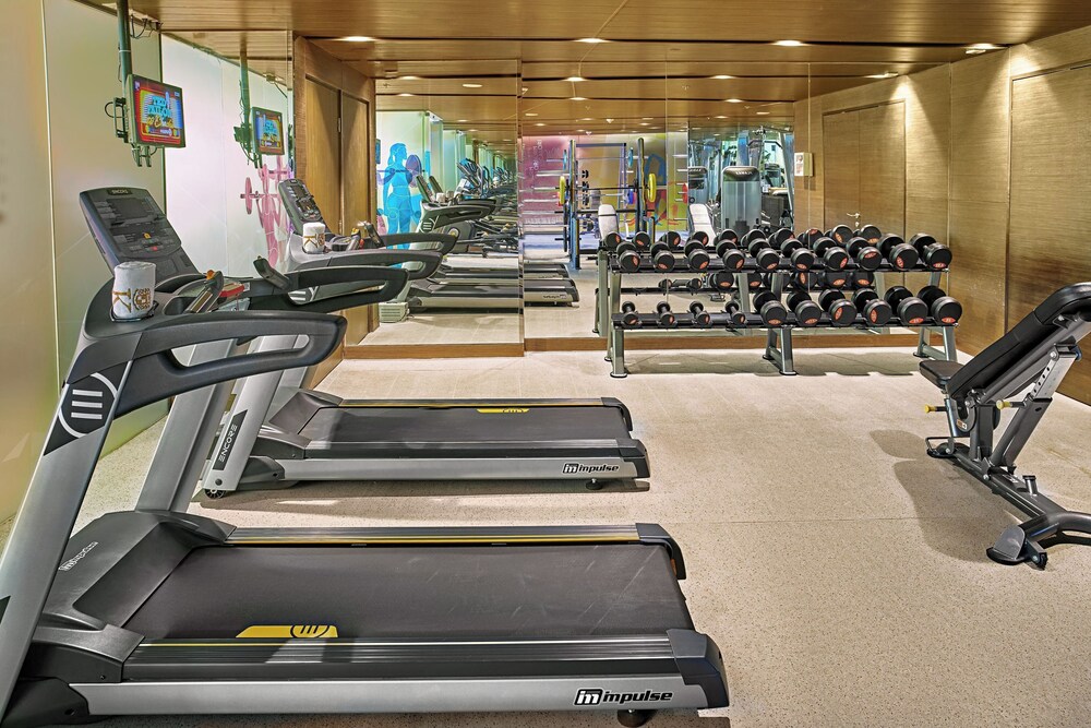 City Getaway in the Heart of Entertainment City
