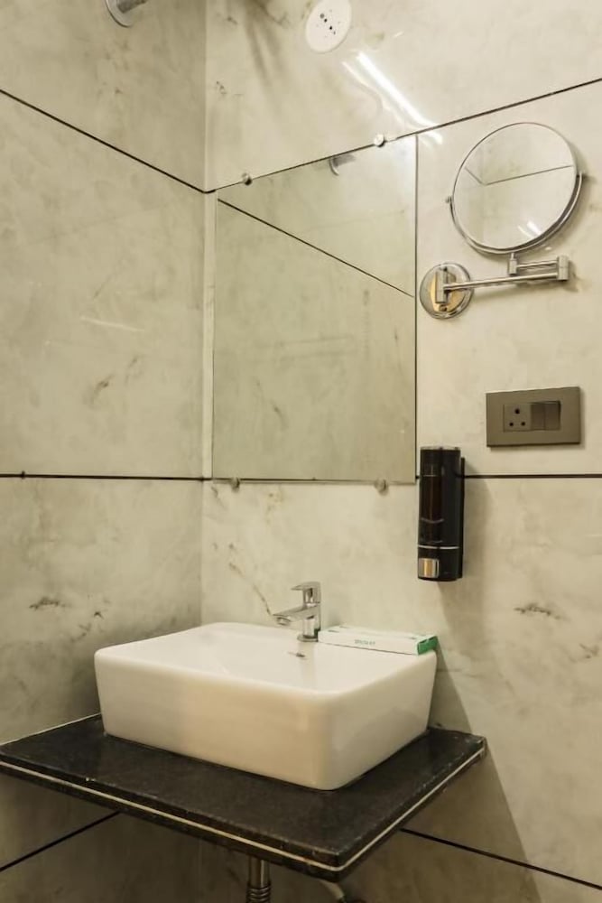 Alpine Stays By Oran Hotels