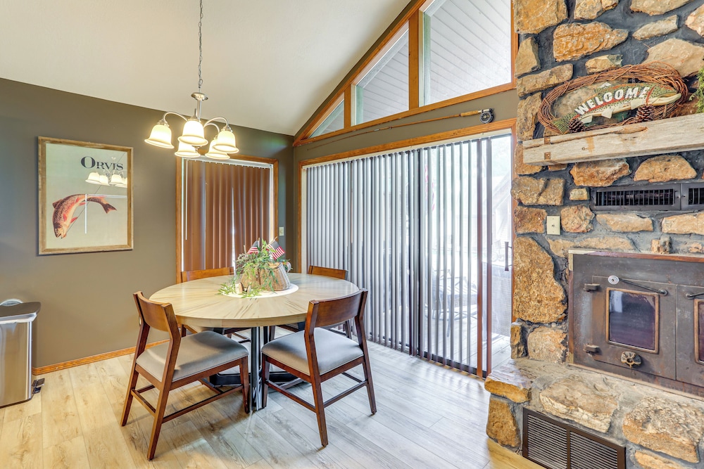 Steps to White River: Cabin Retreat w/ Dock Access