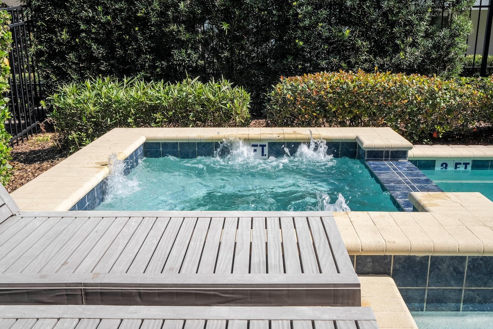 421 NP - Exquisite Retreat at Encore Resort