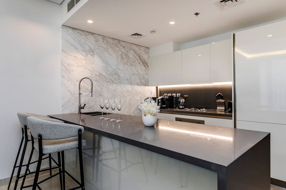 Premium 3BR with Full Burj Khalifa view