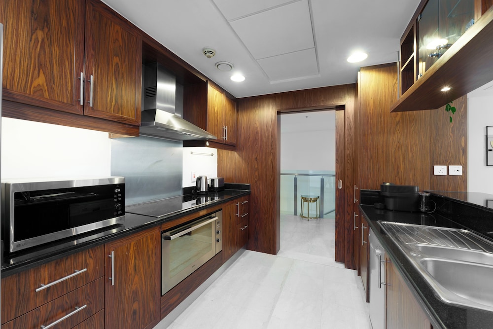 Maison Privee - Exclusive Duplex Villa with Panoramic Terrace Overlooking Burj Khalifa
