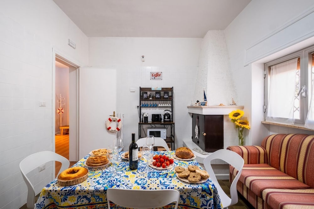 Sunshine Escape Villa In Porto Cesareo