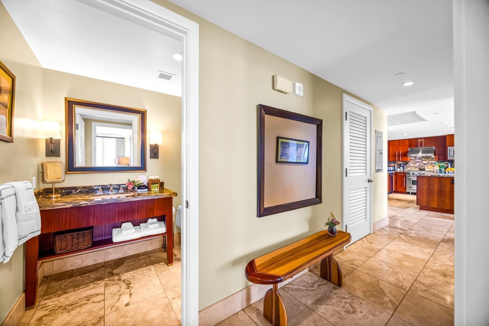 Honua Kai Hokulani 2 Free Rental Cars KBM Resorts Extra Large Lanai 2 Units, 5 Bedrooms HK Ml-1913