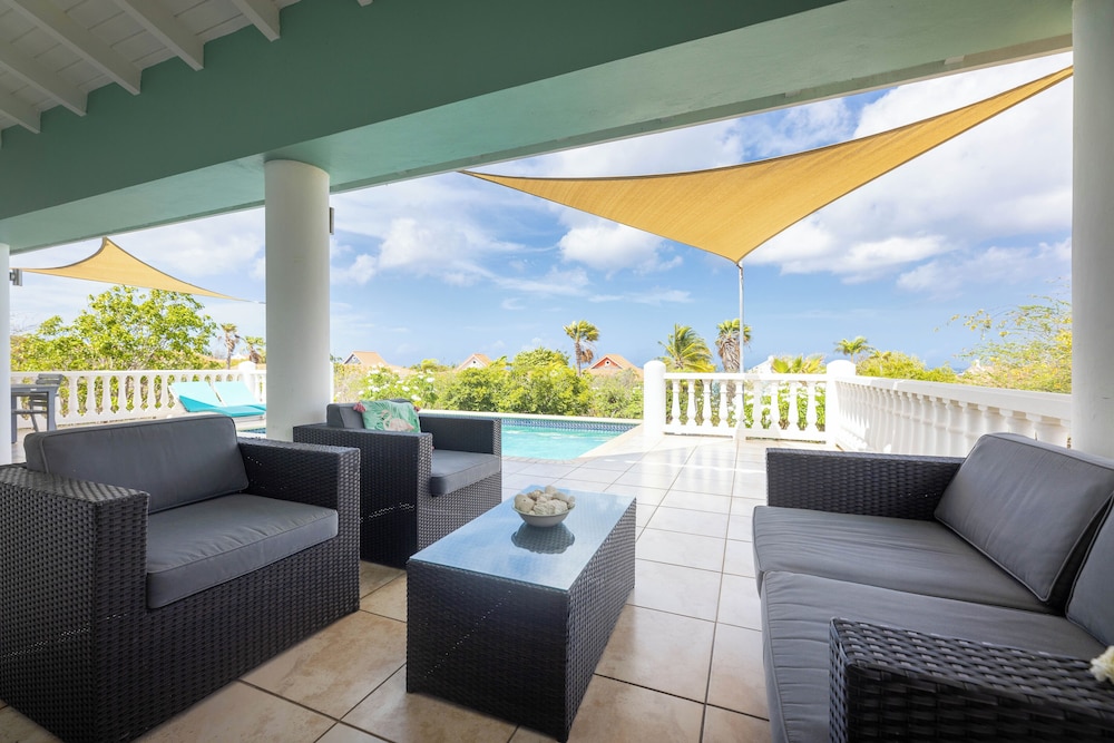 Coral Estate Holidays