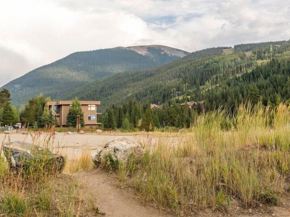 Snake River Village 3 Bedroom Apartment by Key to the Rockies