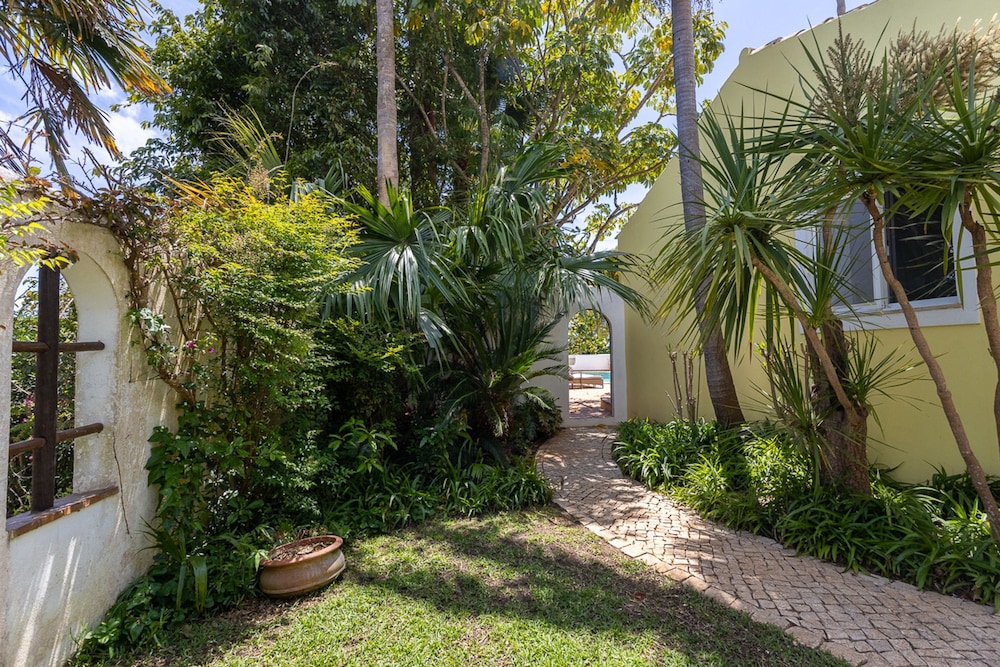 Splendid Penina Country House Retreat