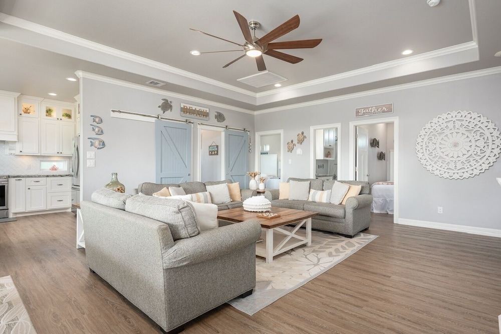 Sunkissed Castle 4 Bedroom Home