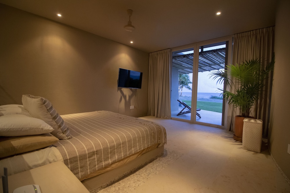 Punta Majahua Condos