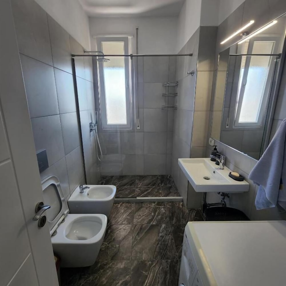 Kalpazo Tirana Vila 313