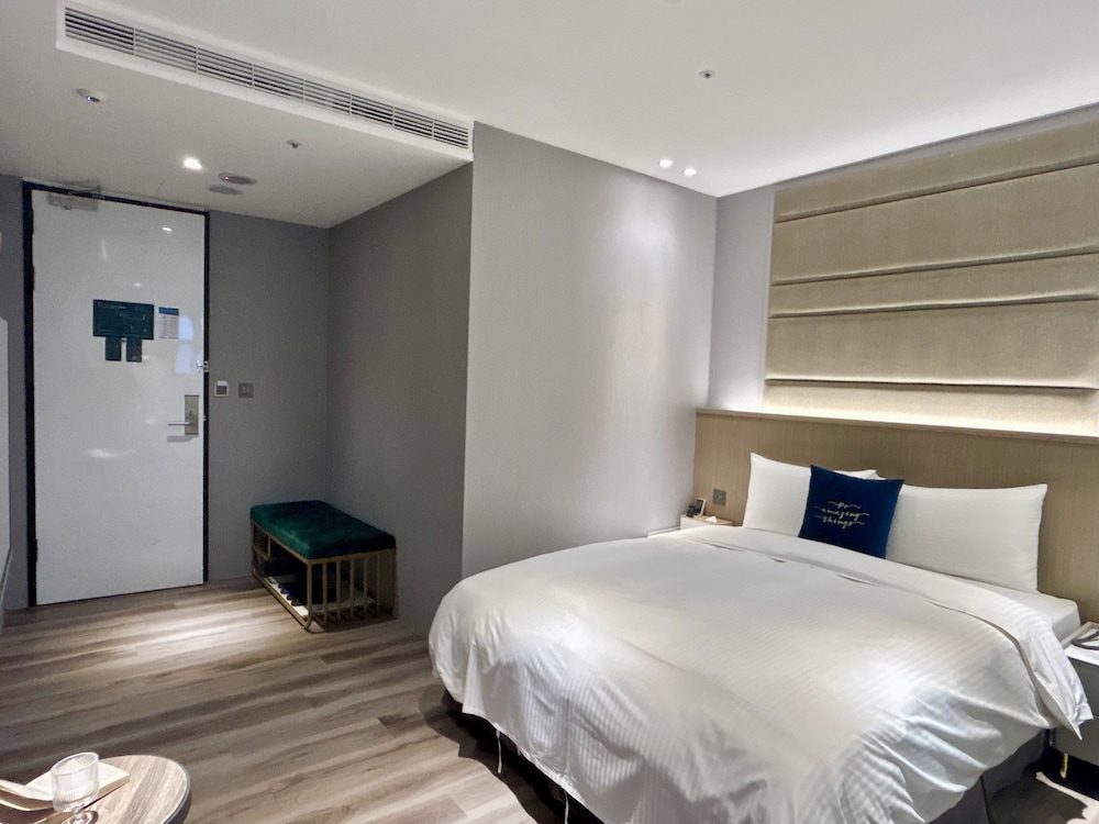 Fun Stay Inn Ximen