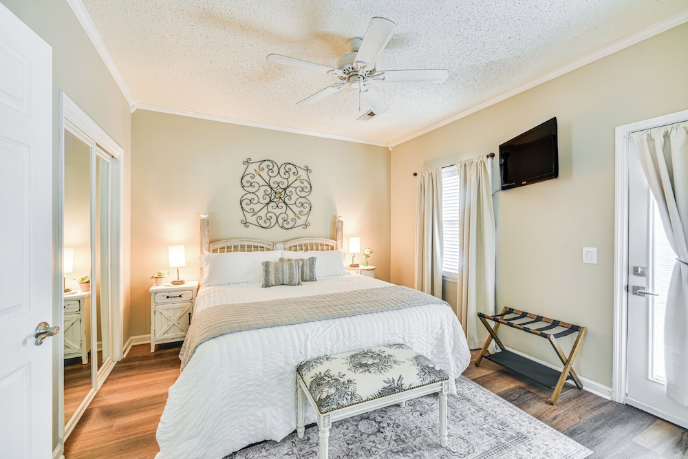 Huntsville Condo w/ Patio Near Redstone Arsenal! view 4