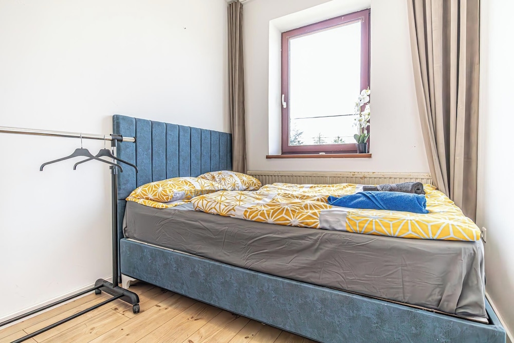 Cozy House Terrace &Garden Sleeps 34